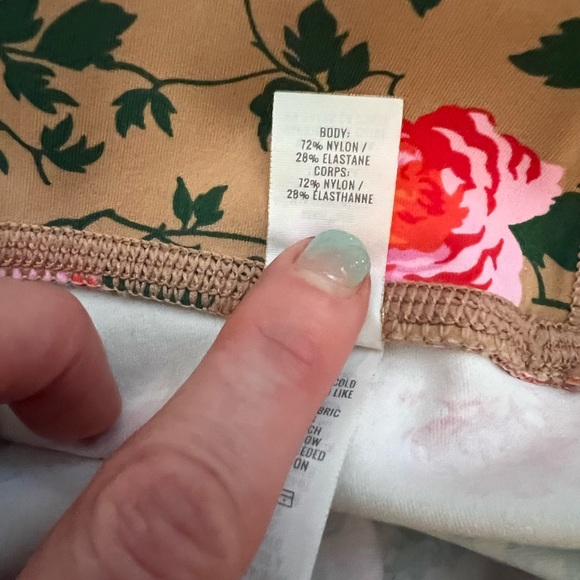 AERIE FLOWER BIKER SHORTS - Picture 4 of 5